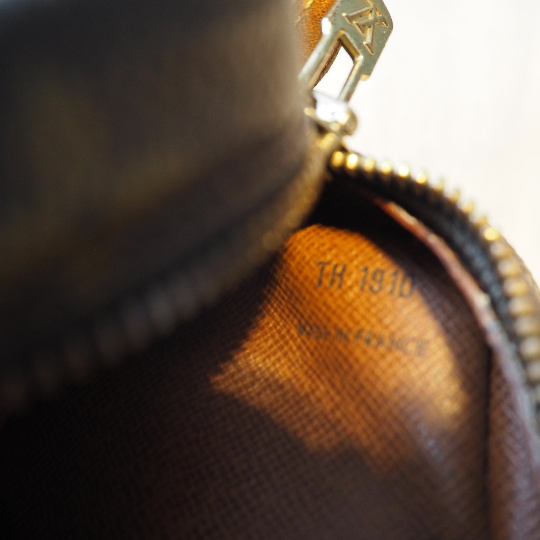 Louis Vuitton -Jeune Fille MM