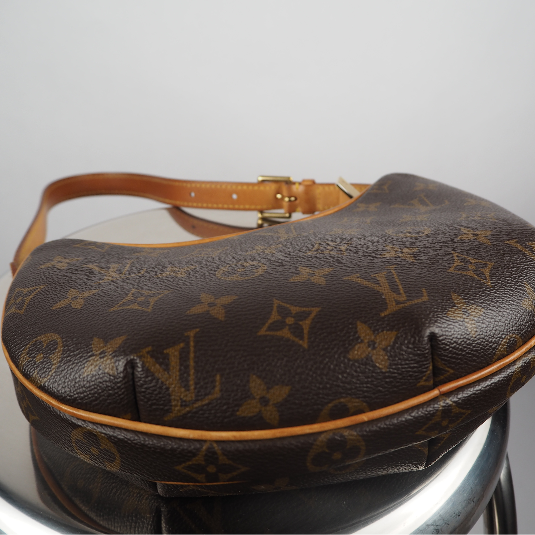 Louis Vuitton - Croissant pm