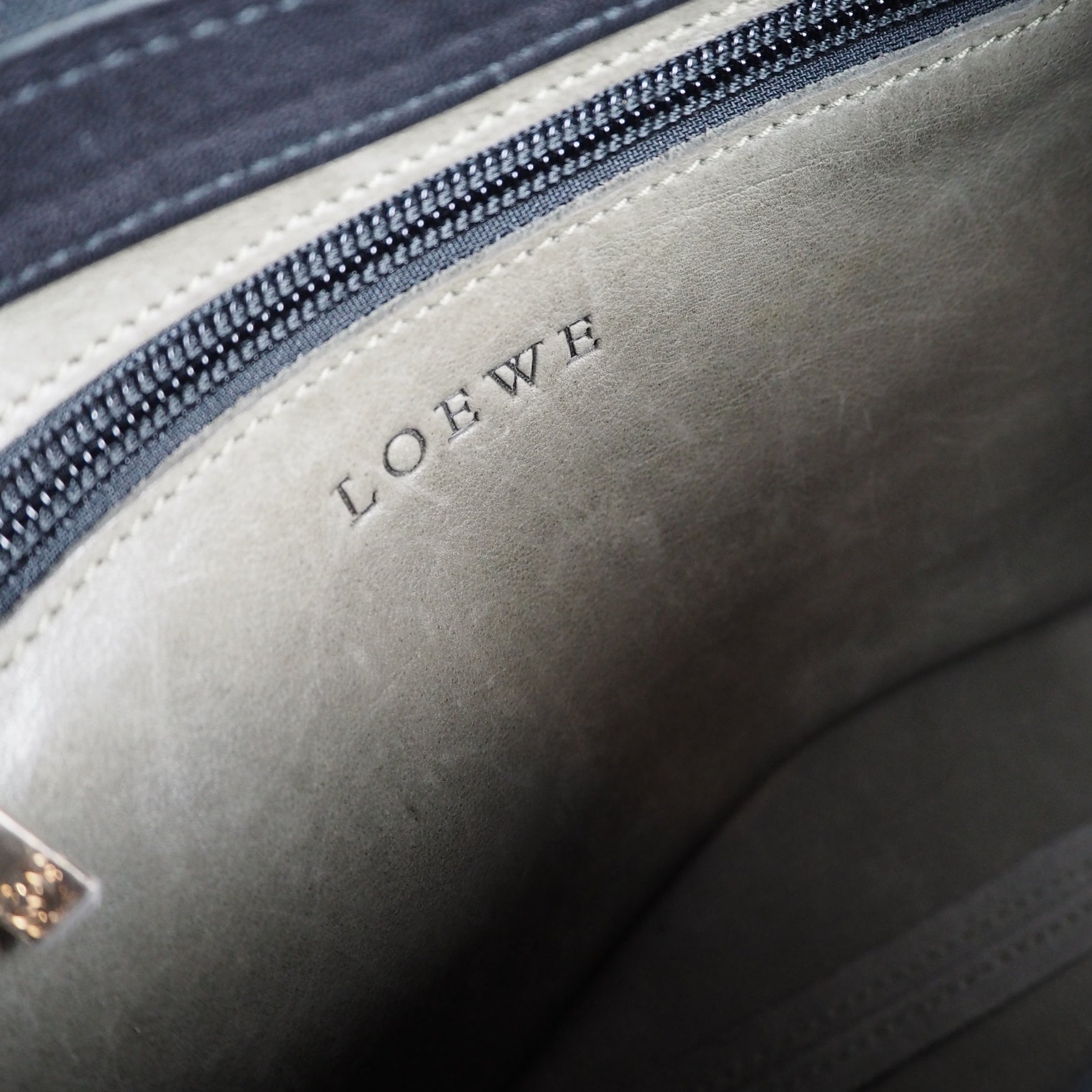 Loewe- Anagram Suede