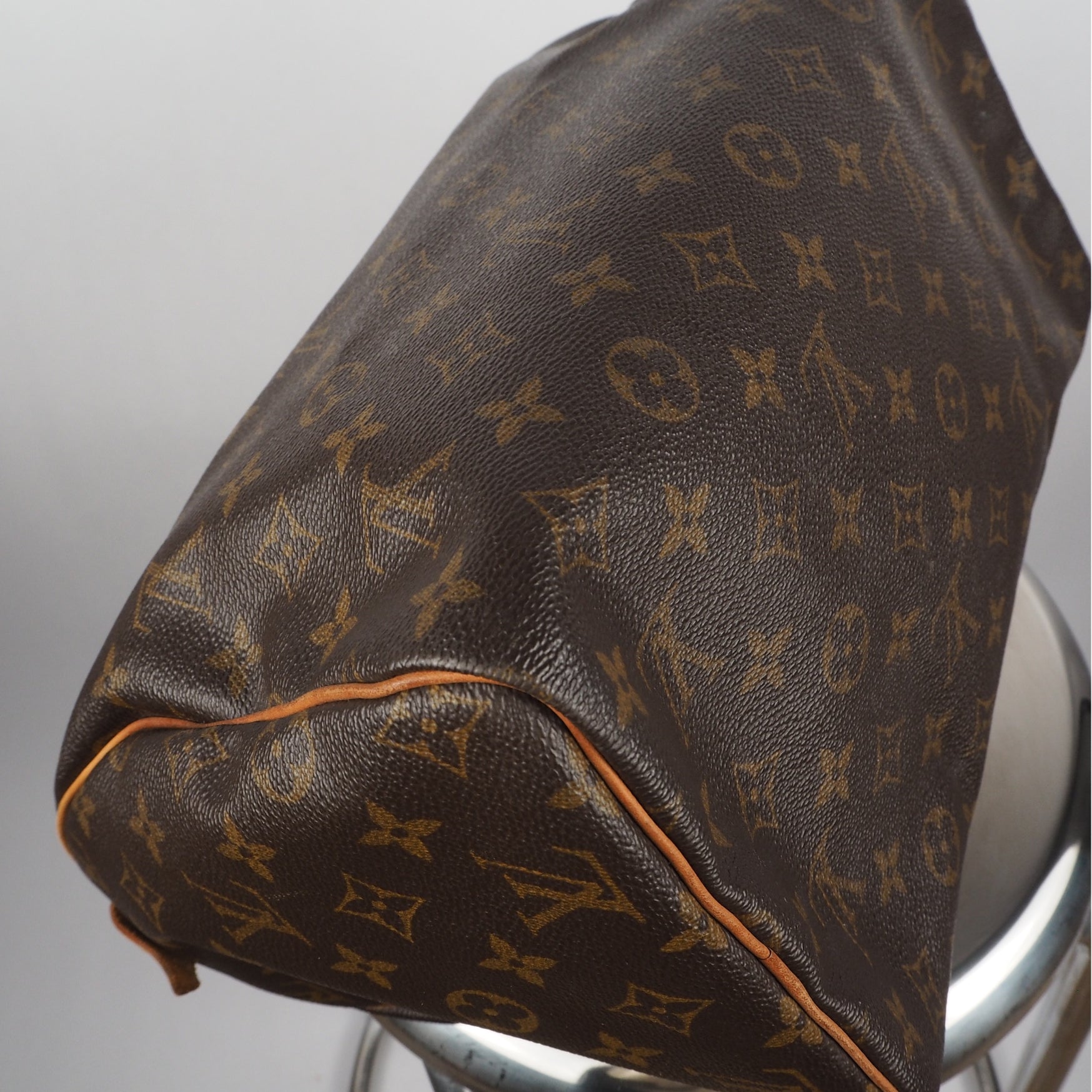 Louis Vuitton - Speedy 30