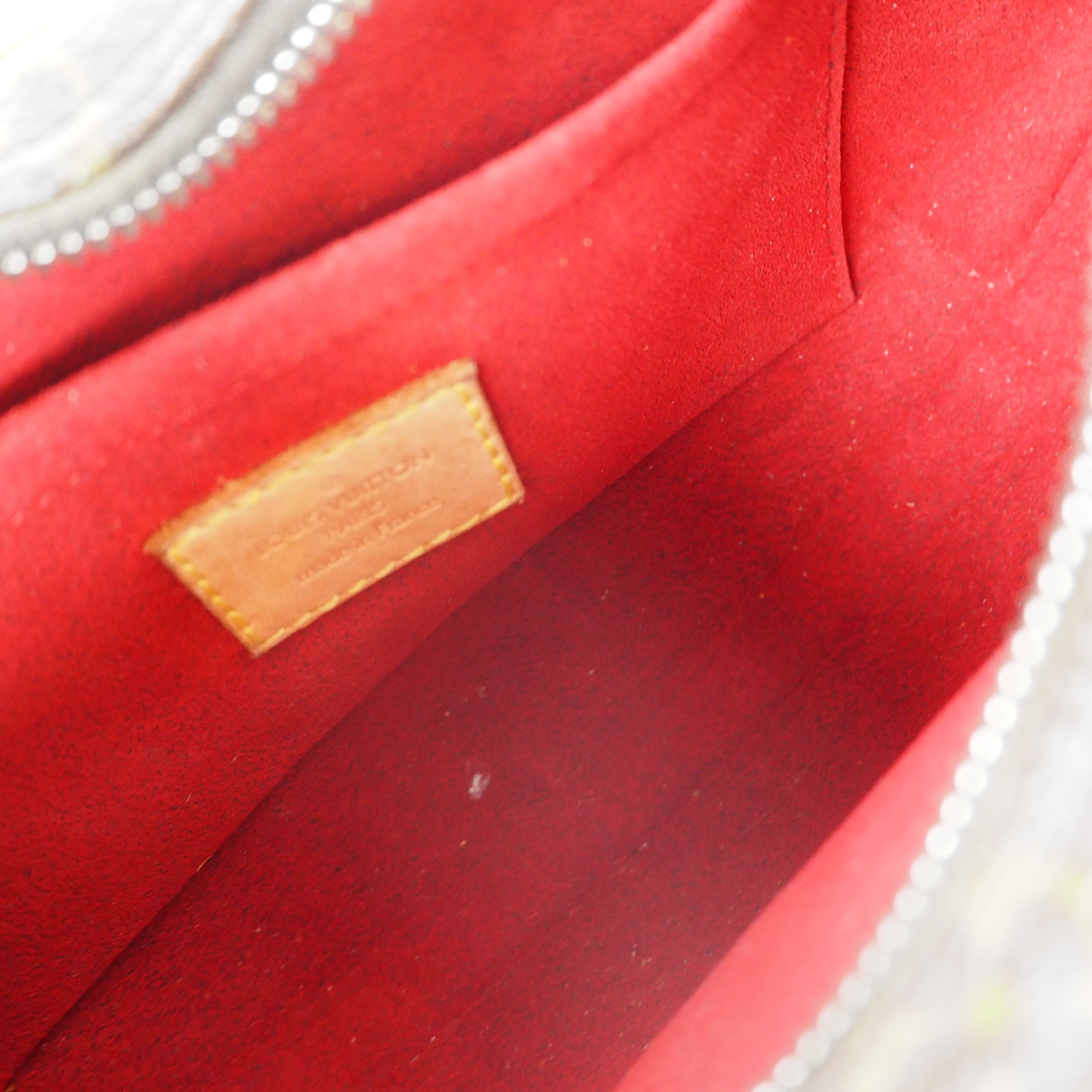 Louis Vuitton - Croissant pm