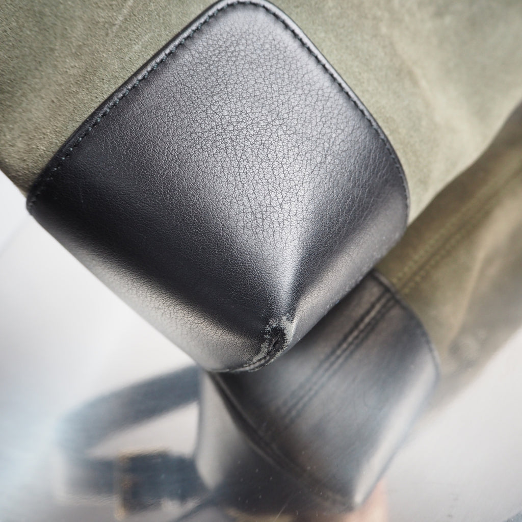 Loewe- Anagram Suede