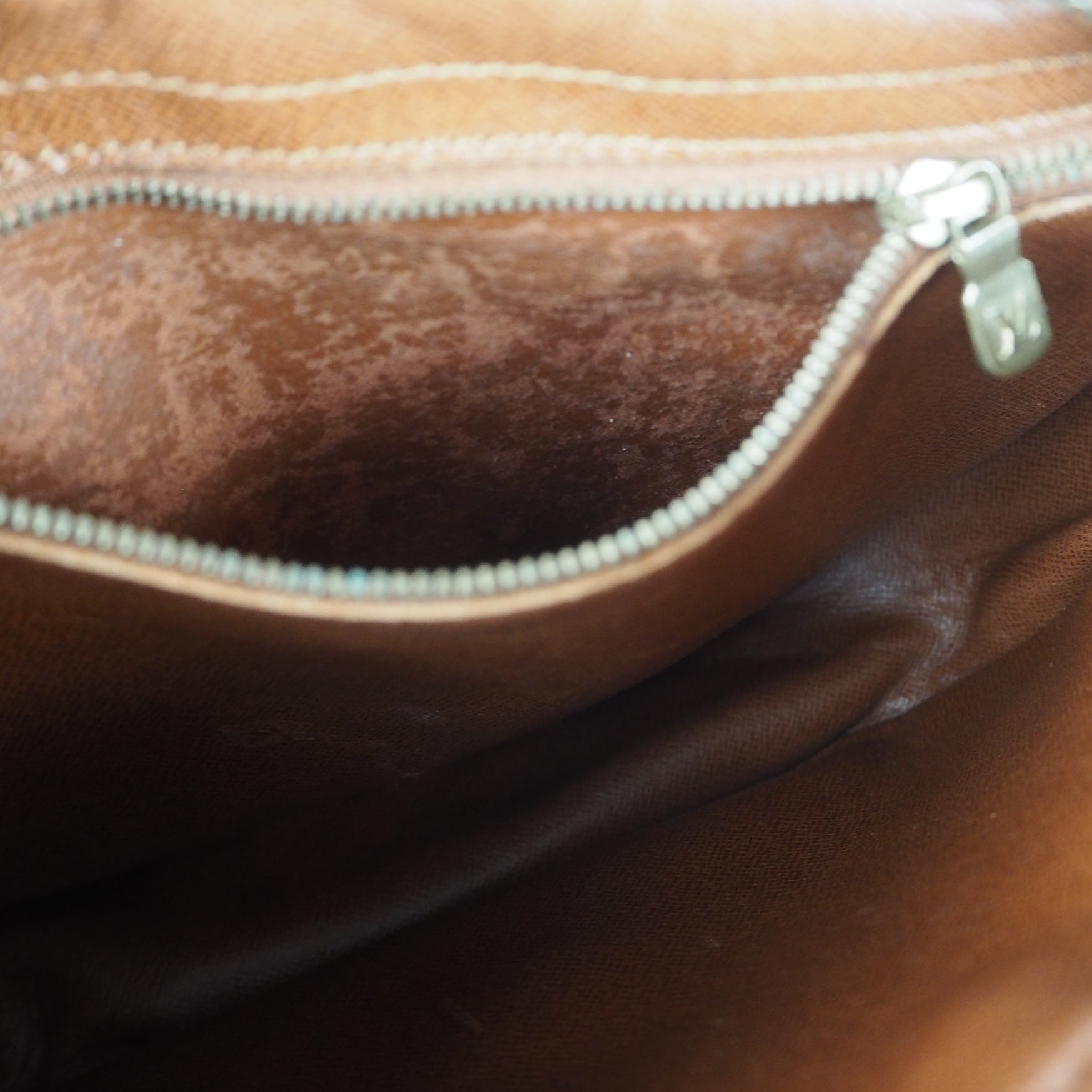 Louis Vuitton- Jeune Fille MM