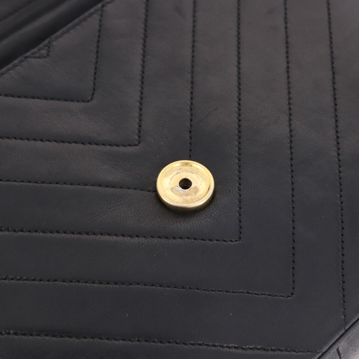 Chanel - V stich chain shoulder