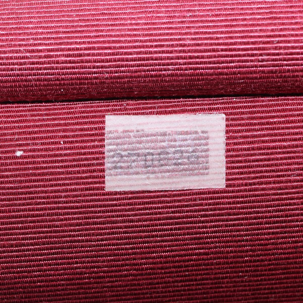 Chanel - V stich chain shoulder