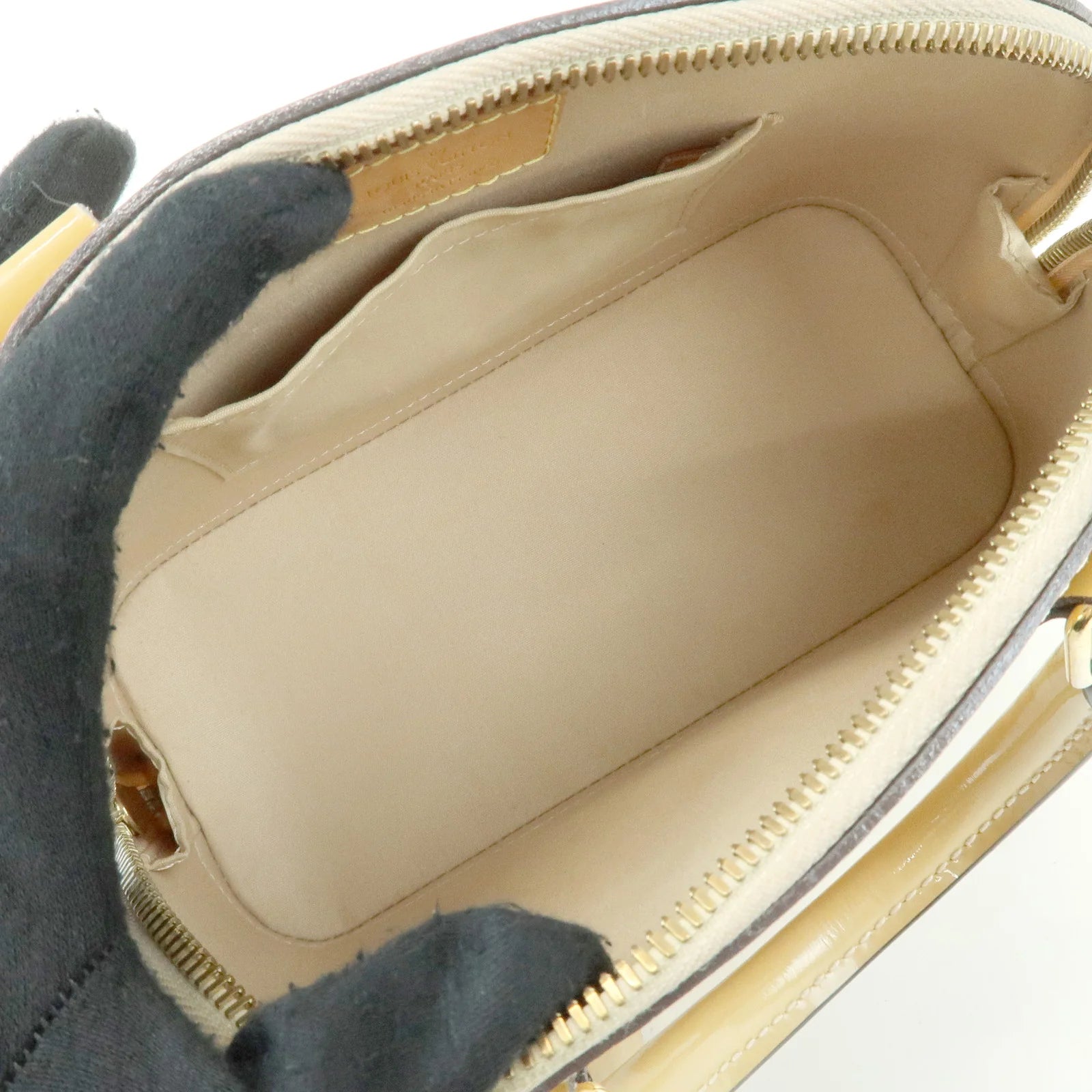 Louis Vuitton - Alma vernis BB yellow 2 way