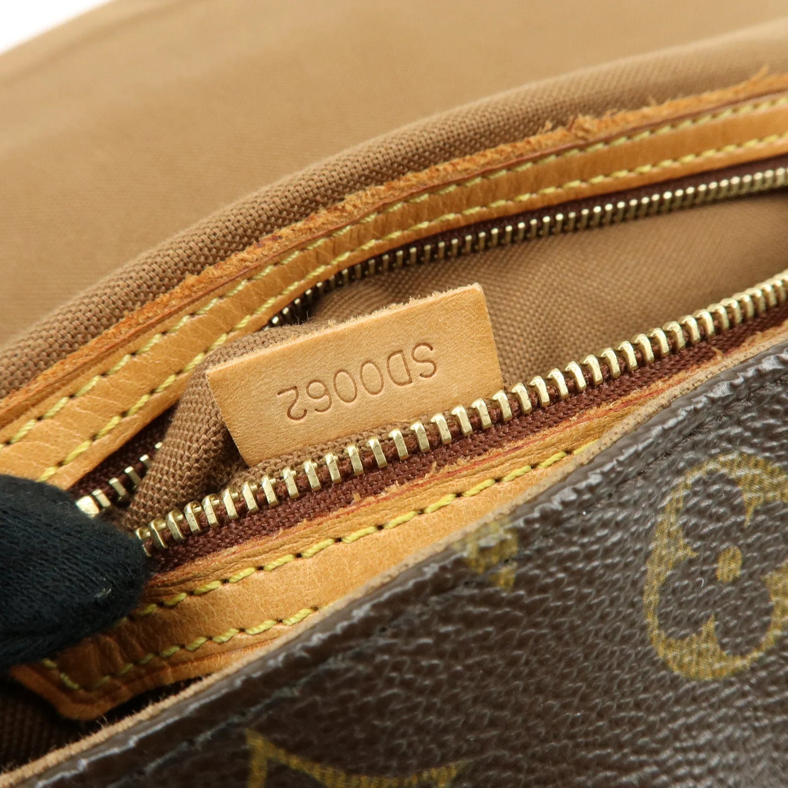Louis Vuitton - Mini looping