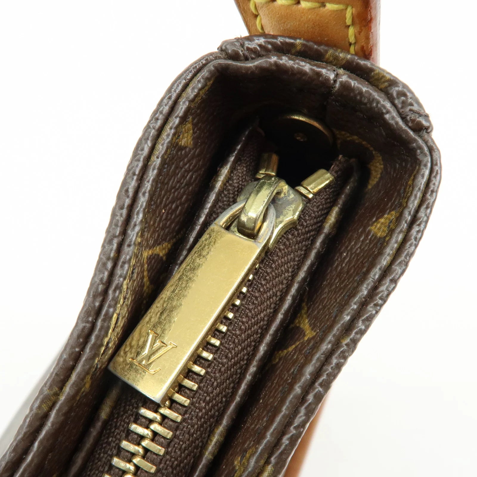 Louis Vuitton - Looping MM